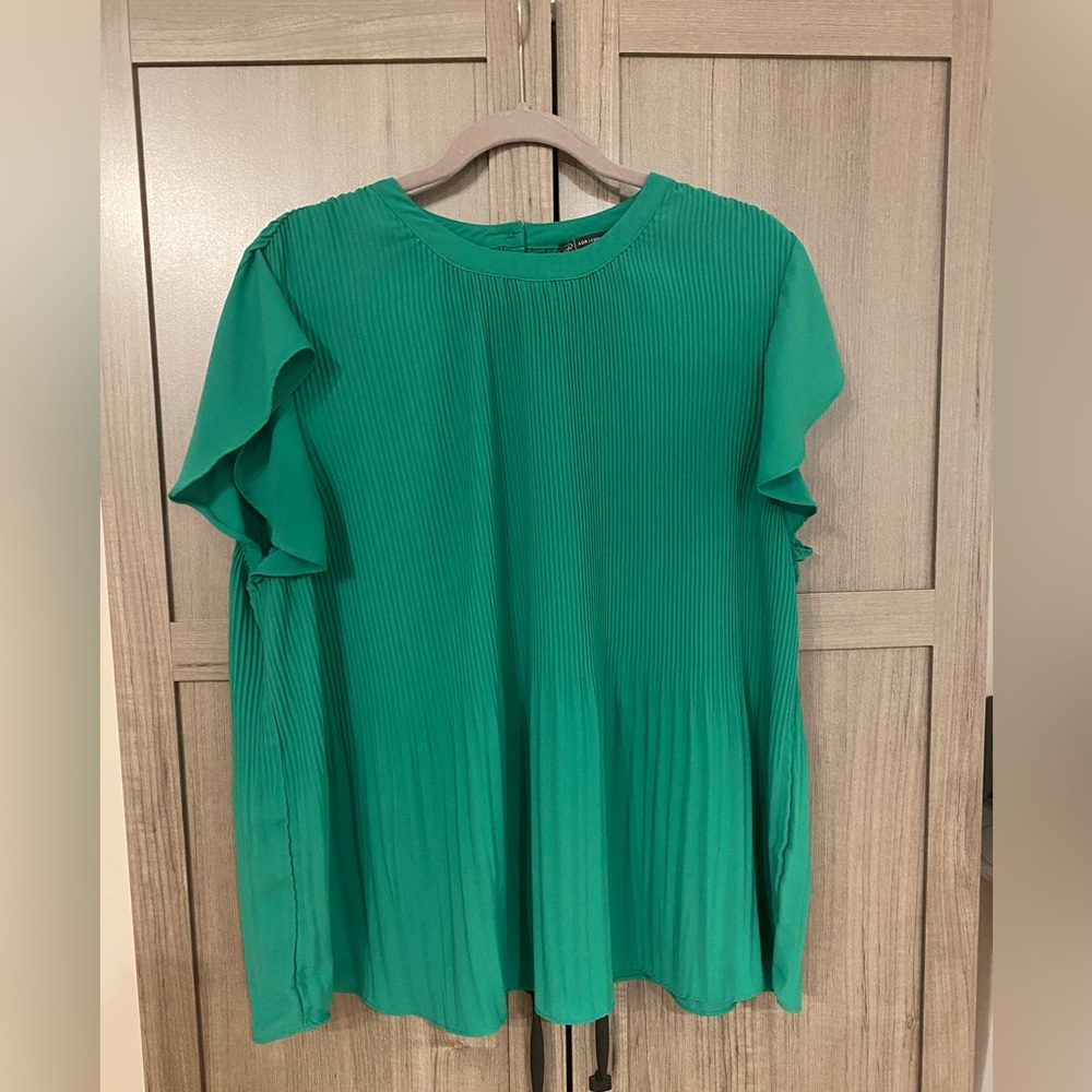 Adrianna Papell kelly green blouse